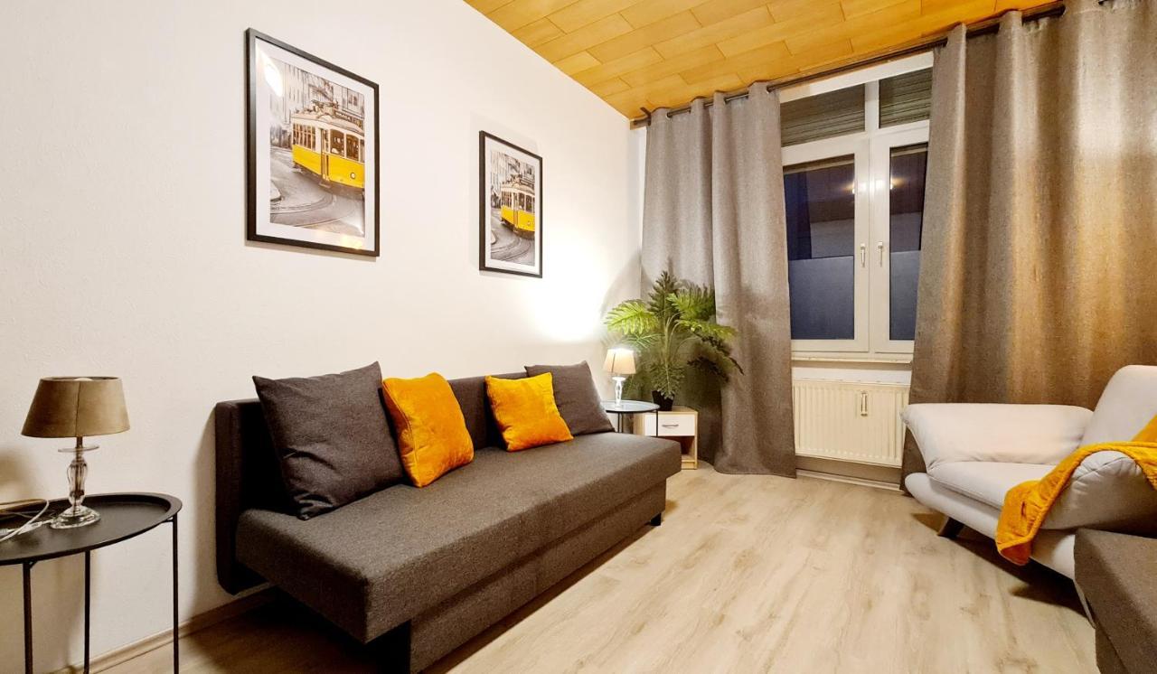 Elena Flat Sonnenblumen Duisburg Zentrum Kültér fotó